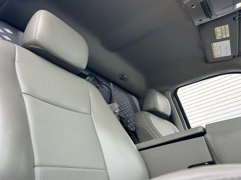 Used 2019 Ford F550 2WD Regular Cab Super Duty image 18