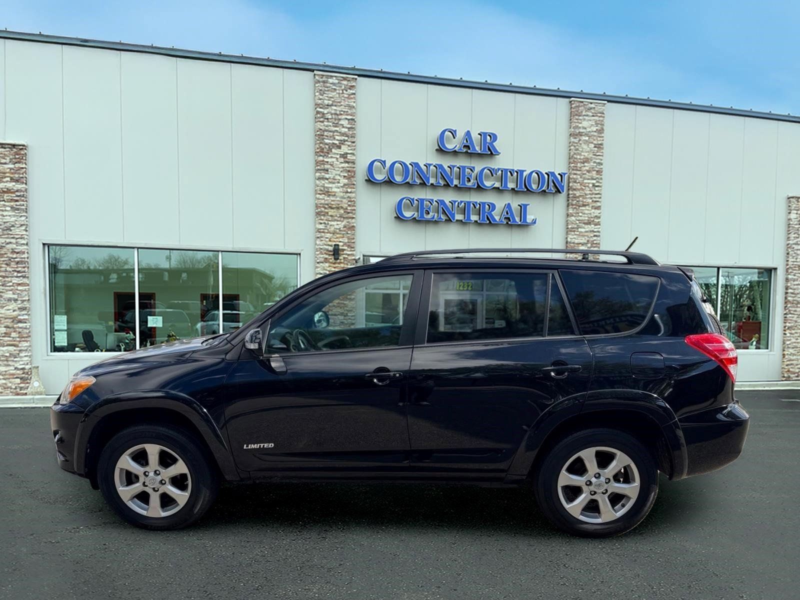 Used 2010 Toyota RAV4 Limited AWD/4WD image 2