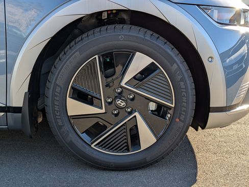 New 2026 Hyundai Ioniq 5 Limited image 7