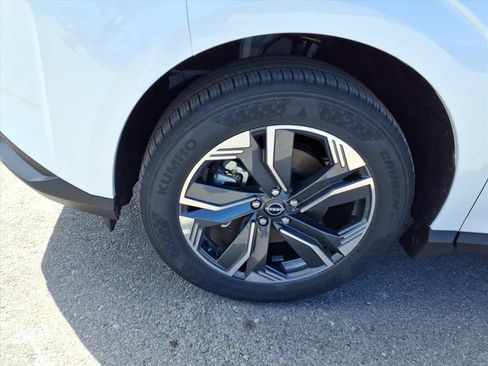 New 2025 Nissan Murano SV w/ Cargo Package AWD/4WD image 10