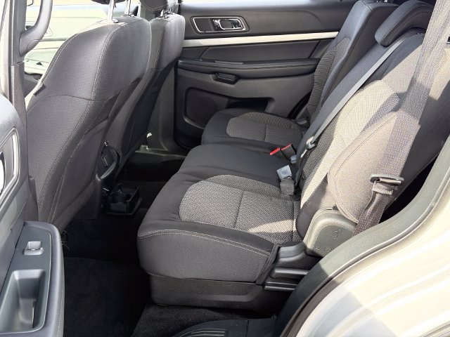 Used 2018 Ford Explorer XLT w/ Equipment Group 201A FWD image 22