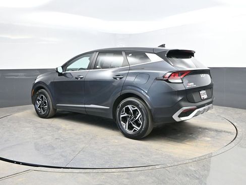 Used 2025 Kia Sportage LX image 7