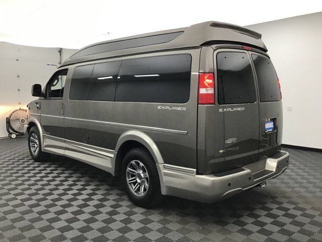 Used 2023 Chevrolet Express 2500 RWD image 12