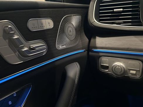 Used 2025 Mercedes-Benz GLS 450 4MATIC image 14