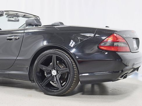 Used 2009 Mercedes-Benz SL 550 image 11
