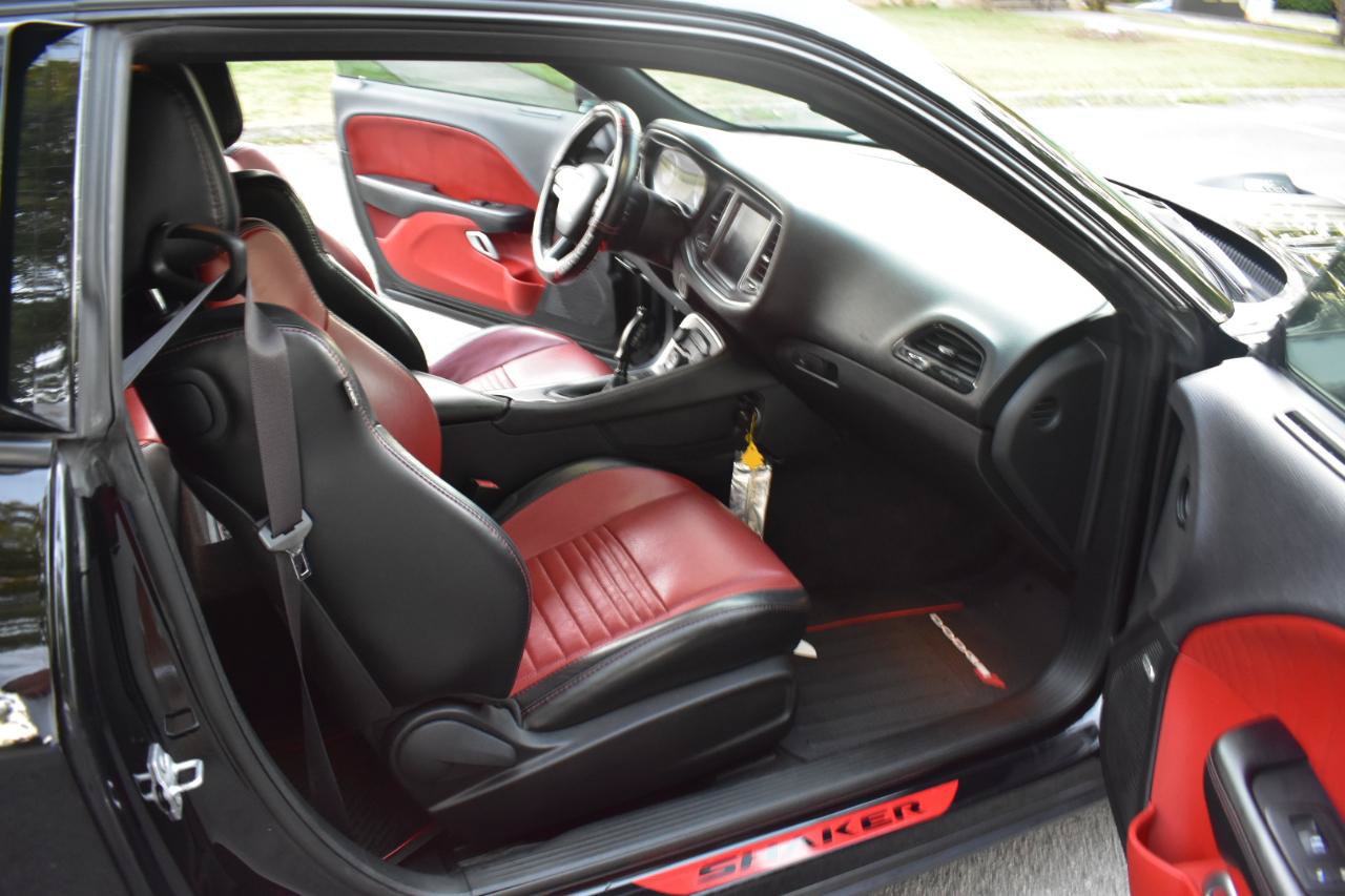 Used 2016 Dodge Challenger R/T Plus RWD image 17