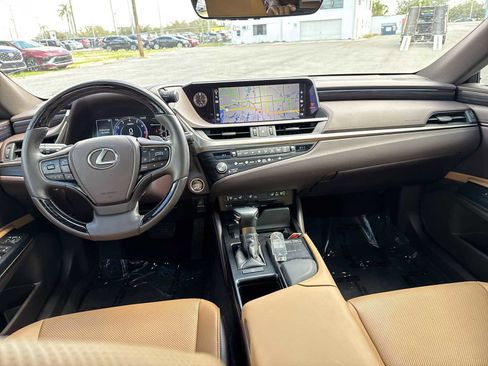 Used 2021 Lexus ES 250 w/ Premium Package image 14