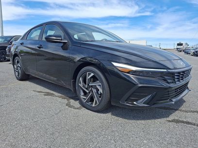 New 2025 Hyundai Elantra SEL