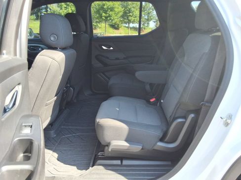 Certified 2023 Chevrolet Traverse LT FWD image 18