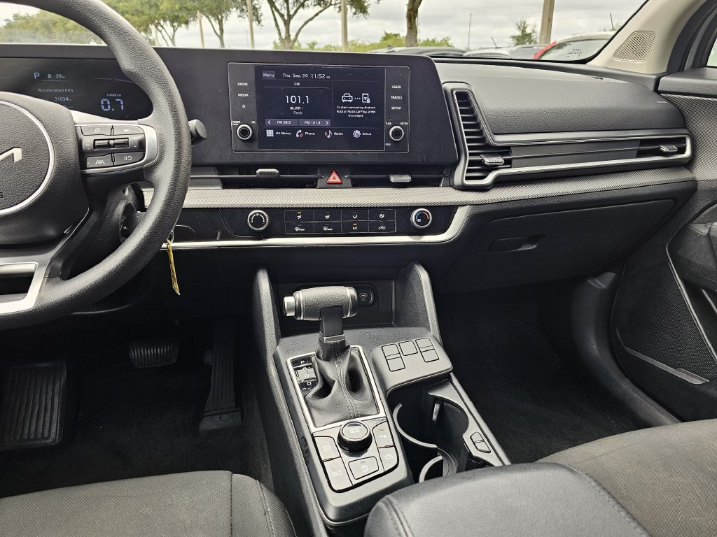 Used 2023 Kia Sportage LX FWD image 13