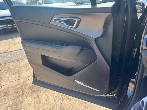 Used 2026 Kia Sportage LX FWD image 15