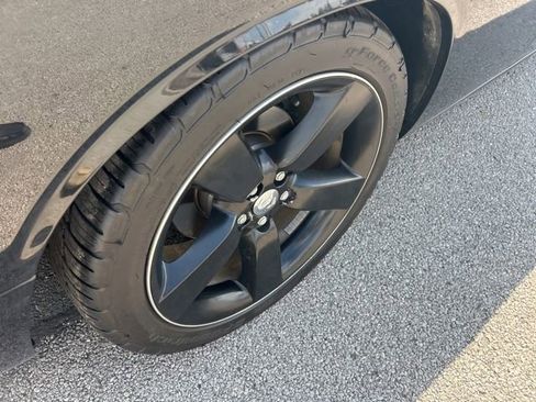 Used 2009 Dodge Challenger R/T RWD image 19