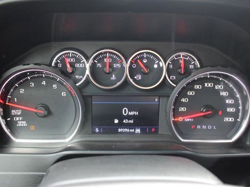 Used 2021 Chevrolet Silverado 1500 LT Trail Boss w/ Bed Protection Package image 17