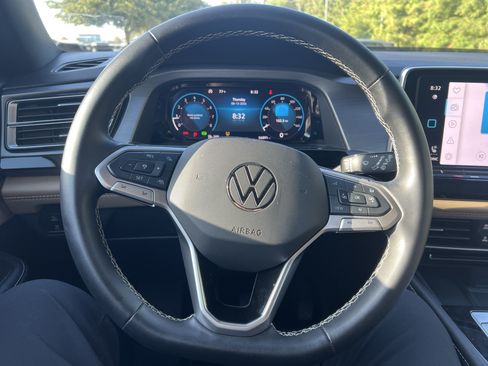 Certified 2024 Volkswagen Atlas Cross Sport SE w/ Black Wheel Package FWD image 15