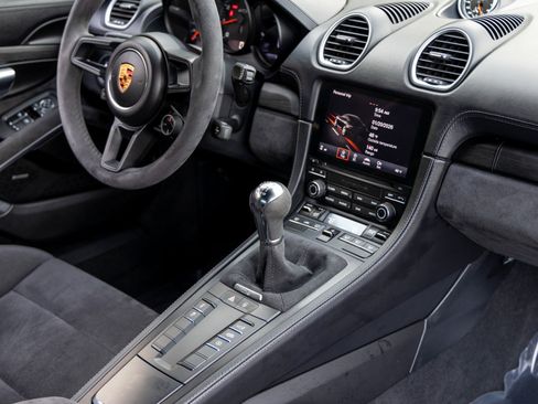 Certified 2018 Porsche 718 Cayman GTS image 43