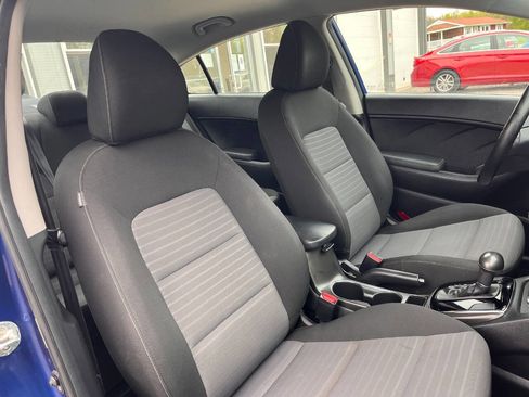 Used 2018 Kia Forte S FWD image 11