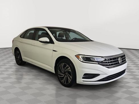 Used 2019 Volkswagen Jetta SEL Premium FWD image 2