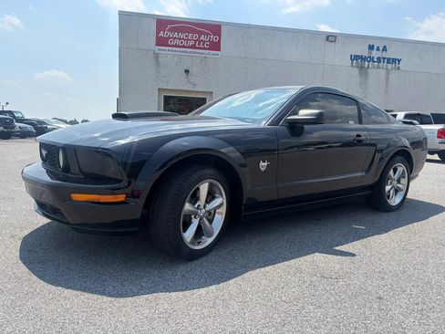 Used 2009 Ford Mustang GT RWD image 40