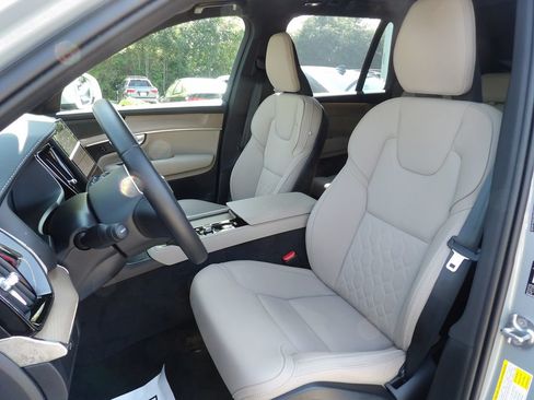 Certified 2026 Volvo XC90 B6 Plus AWD/4WD image 11