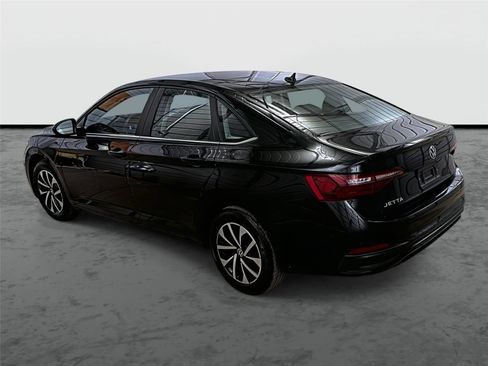 Used 2024 Volkswagen Jetta S FWD image 2