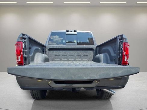New 2026 RAM 2500 Big Horn AWD/4WD image 4