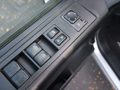 Used 2009 Nissan Titan PRO-4X w/ PRO-4X Max Utility Pkg image 27