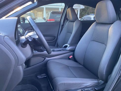 Used 2022 Honda HR-V Sport image 10