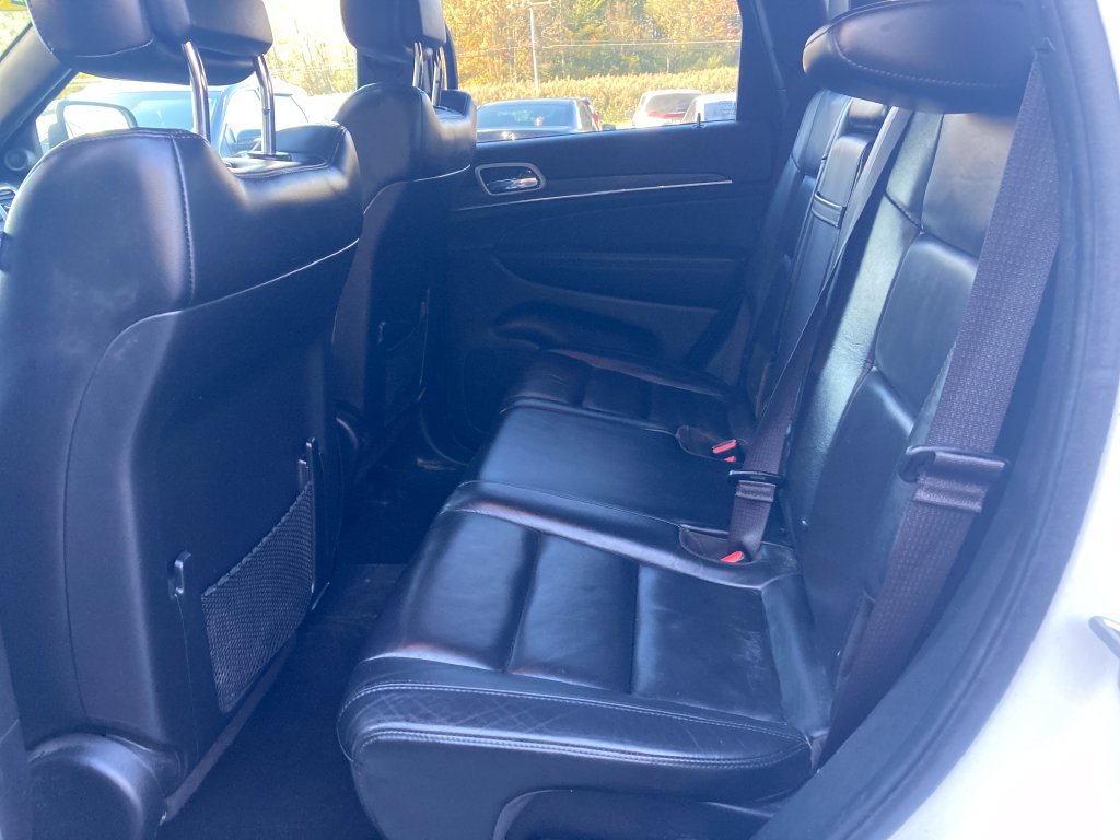 Used 2021 Jeep Grand Cherokee Limited AWD/4WD image 32