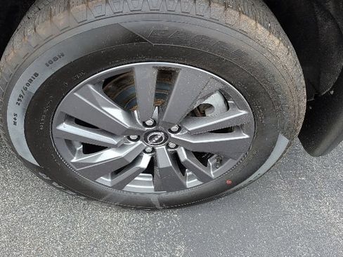 Used 2024 Nissan Pathfinder SV AWD/4WD image 6