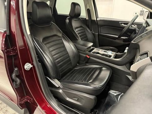 Certified 2022 Ford Edge SEL image 35