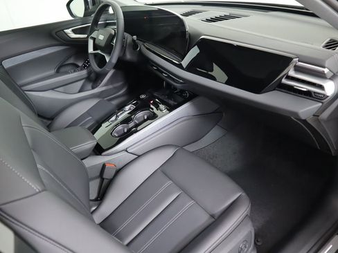 Certified 2025 Audi A5 2.0T Premium w/ Convenience Package image 18