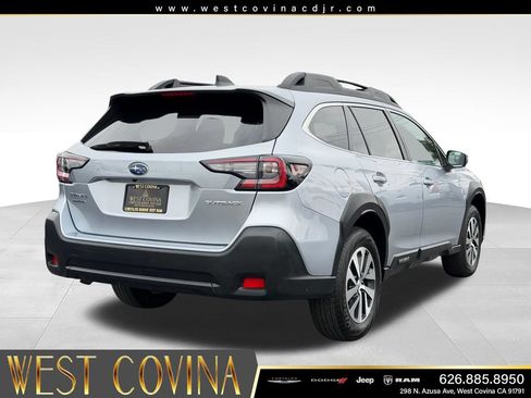 Used 2025 Subaru Outback Premium AWD/4WD image 7