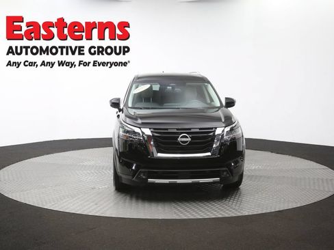 Used 2022 Nissan Pathfinder SL AWD/4WD image 51