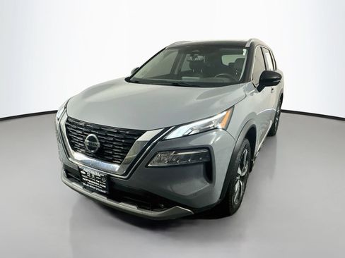 Used 2021 Nissan Rogue SL w/ Premium Package FWD image 3