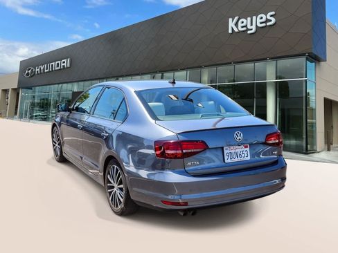 Used 2016 Volkswagen Jetta Sport w/ Lighting Package FWD image 7