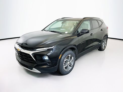 Used 2024 Chevrolet Blazer LT w/ Convenience Package image 3