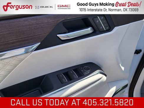 New 2026 GMC Acadia Denali w/ Super Cruise Package FWD image 15