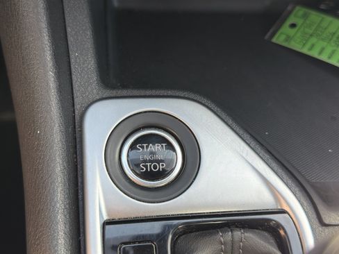 Used 2023 Nissan Sentra SV FWD image 32
