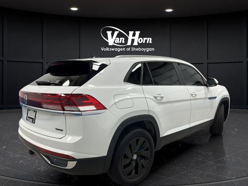Used 2024 Volkswagen Atlas Cross Sport SE w/ Panoramic Sunroof Package AWD/4WD image 7
