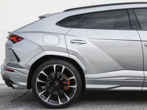 Used 2020 Lamborghini Urus AWD/4WD image 2