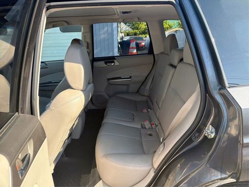 Used 2012 Subaru Forester 2.5X Limited AWD/4WD image 13