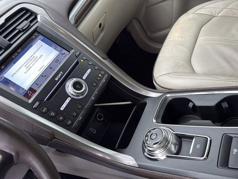 Used 2017 Ford Fusion Platinum image 21