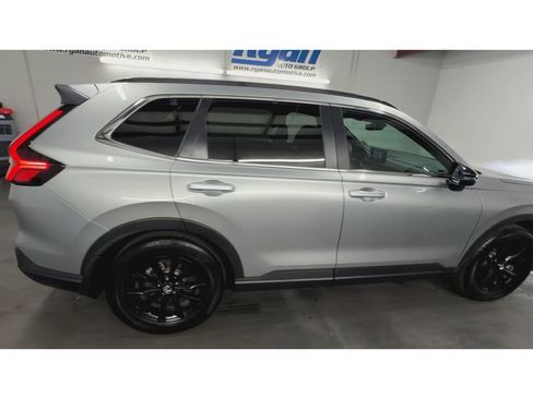Used 2025 Honda CR-V Sport-L image 9