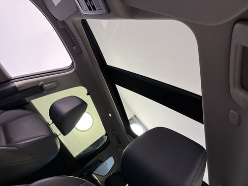 Certified 2023 Nissan Rogue SL w/ SL Premium Package AWD/4WD image 18