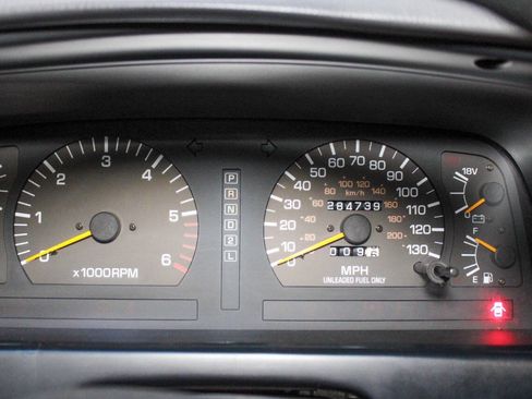 Used 1994 Toyota Land Cruiser image 11