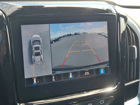 Used 2023 Chevrolet Traverse RS AWD/4WD image 20