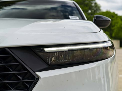 Used 2025 Honda Accord Sport image 11