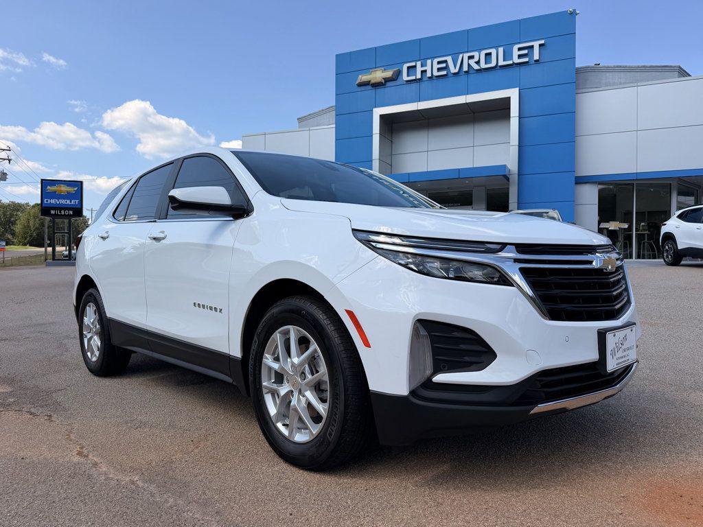 Used 2024 Chevrolet Equinox LT FWD image 1