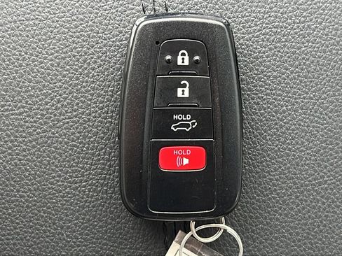 Used 2023 Toyota RAV4 XLE Premium AWD/4WD image 27