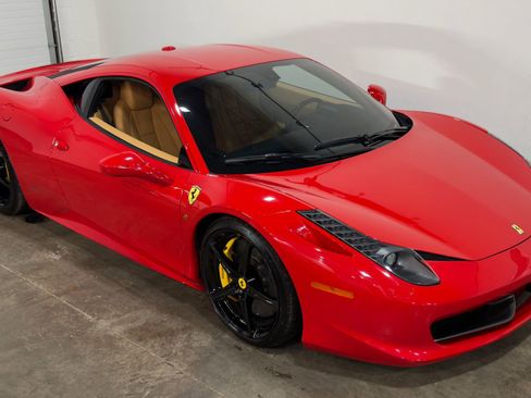 Used 2011 Ferrari 458 Italia Coupe image 3